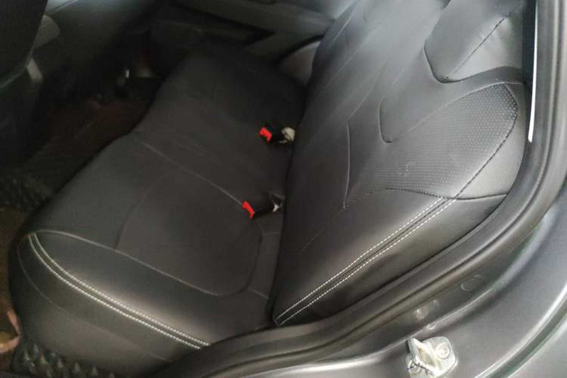 Used Wuling Alvez 2022 1.5L Manual Free-Style Model Left Rear Seat