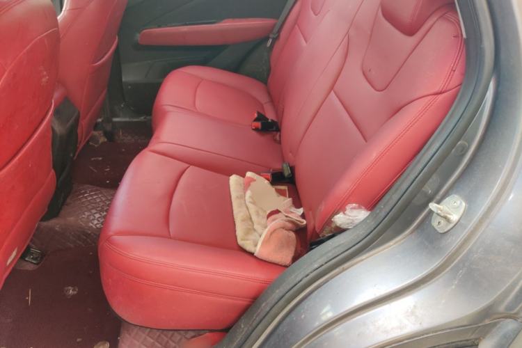 Used Wuling Alvez 2022 1.5L Manual Free-Style Model Left Rear Seat