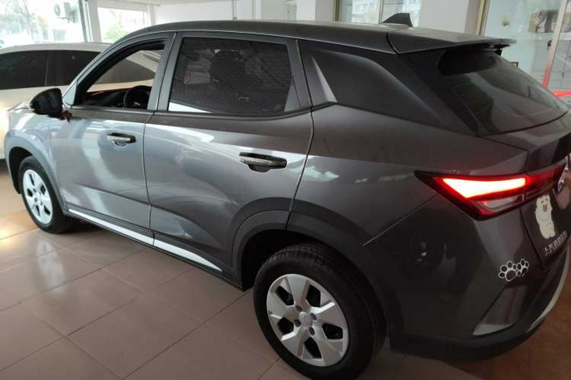 Used Wuling Alvez 2022 1.5L Manual Free-Style Model Left Side