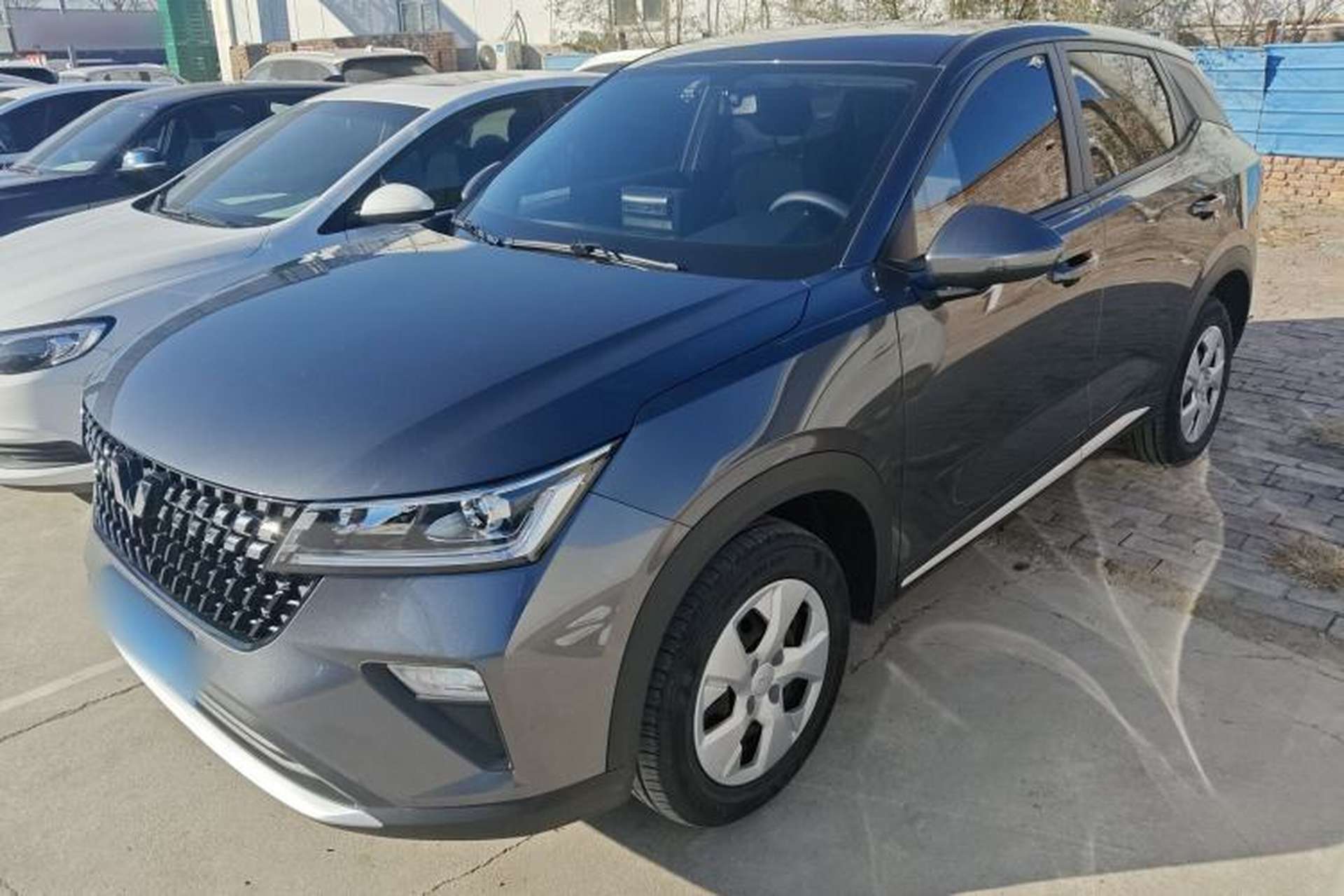Used Wuling Alvez 2022 1.5L Manual Free-Style Model Left Side