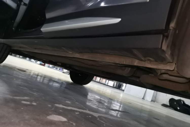 Used Wuling Alvez 2022 1.5L Manual Free-Style Model Left Side Sill