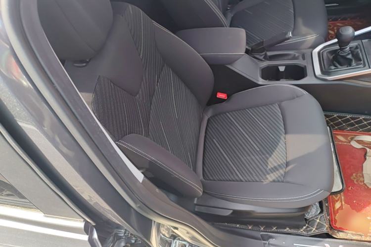 Used Wuling Alvez 2022 1.5L Manual Free-Style Model Right Front Seat