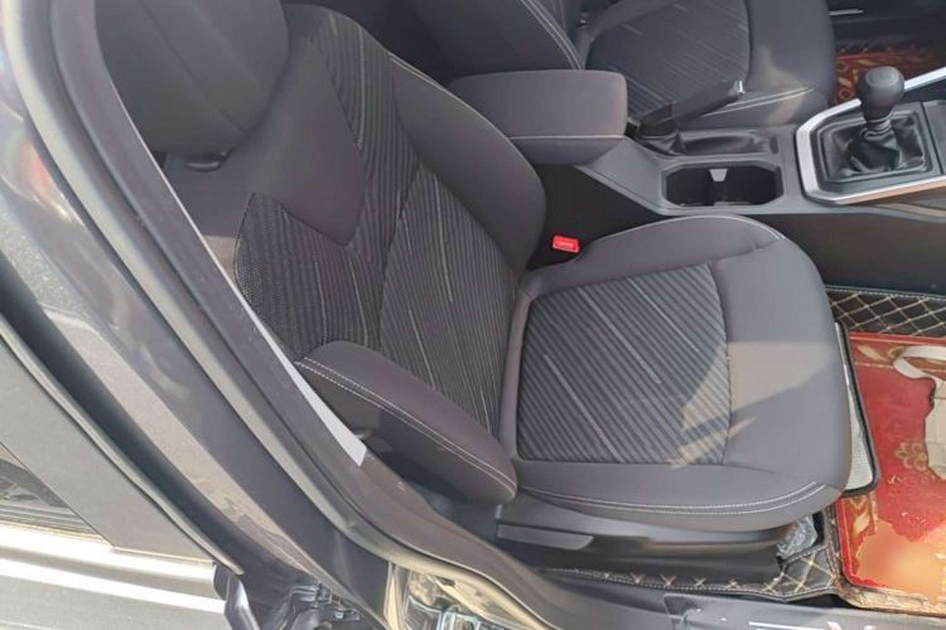 Used Wuling Alvez 2022 1.5L Manual Free-Style Model Right Front Seat