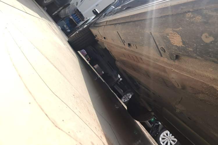 Used Wuling Alvez 2022 1.5L Manual Free-Style Model Right Side Sill