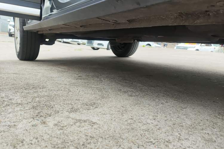 Used Wuling Alvez 2022 1.5L Manual Free-Style Model Right Side Sill