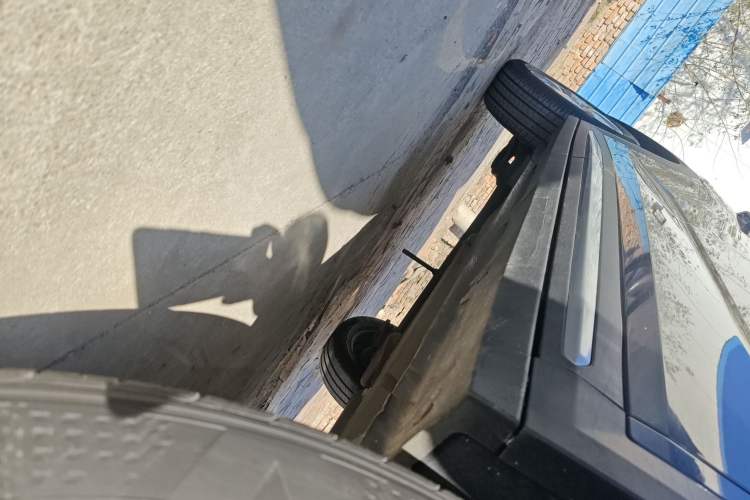 Used Wuling Alvez 2022 1.5L Manual Free-Style Model Right Side Sill