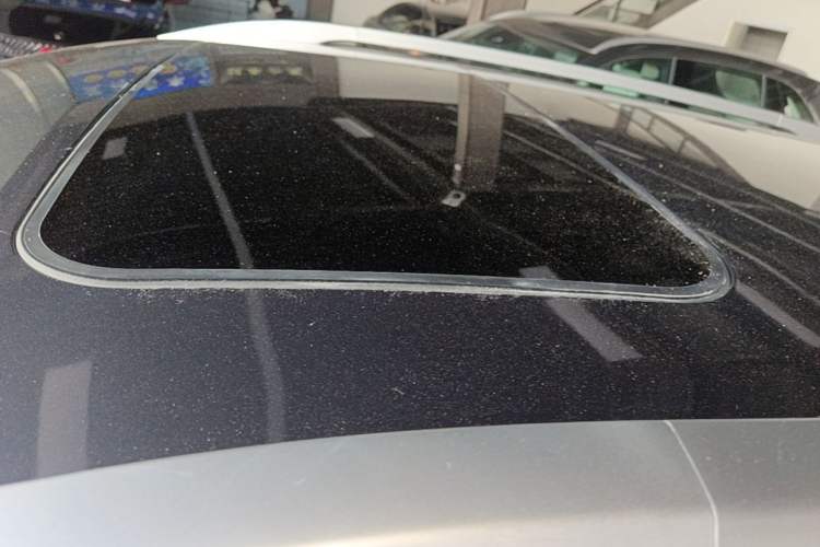 Used Wuling Alvez 2022 1.5L Manual Comfort Version Roof