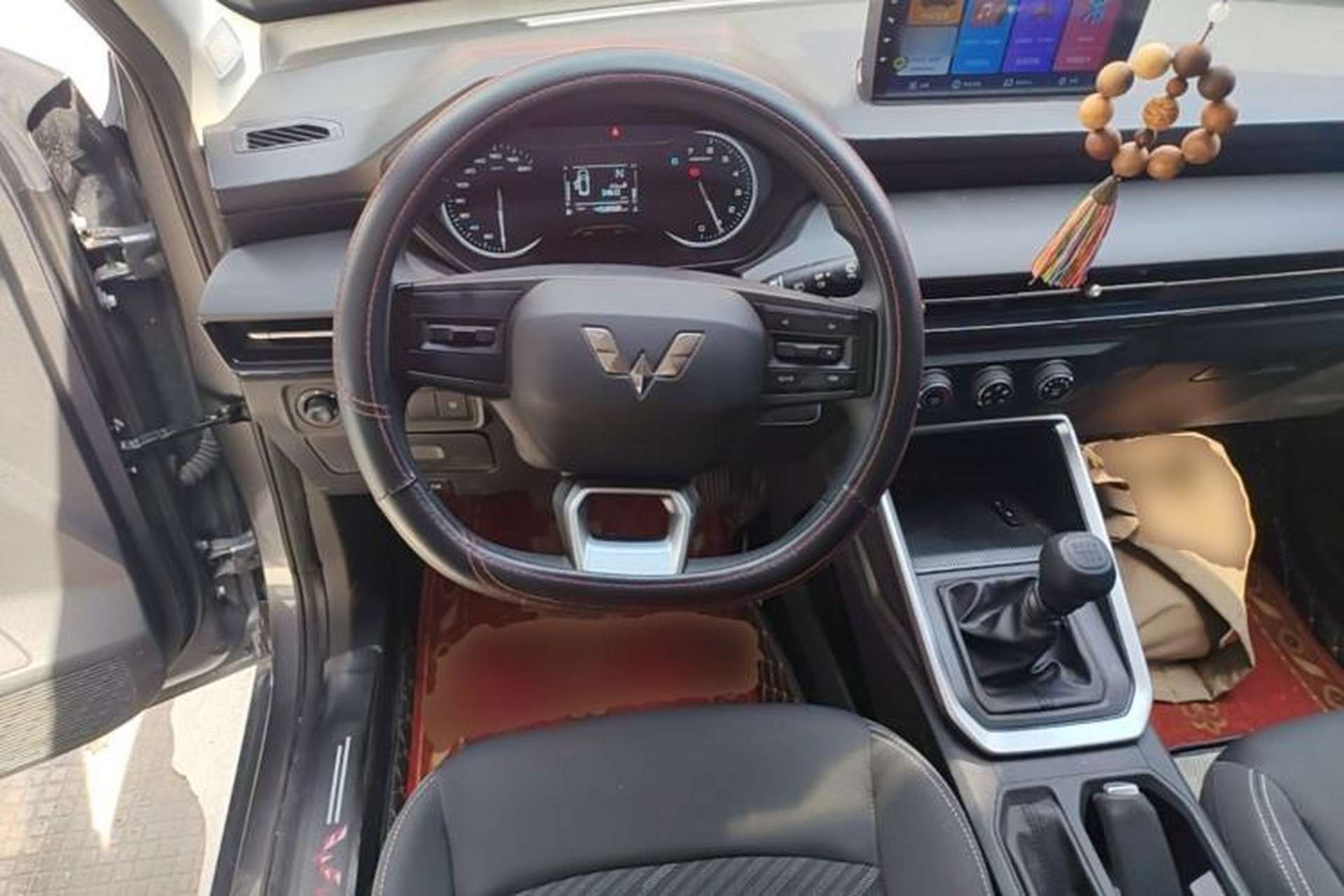 Used Wuling Alvez 2022 1.5L Manual Free-Style Model Steering Wheel