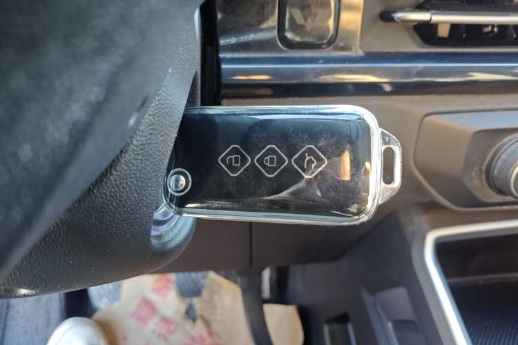Used Wuling Alvez 2022 1.5L Manual Free-Style Model Vehicle Key