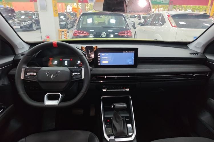 Used Wuling Alvez 2022 1.5L CVT Comfort Edition Center Console