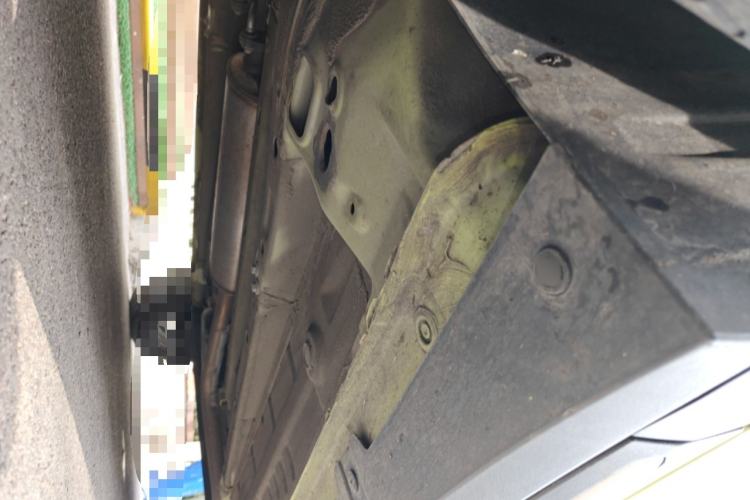 Used Wuling Alvez 2022 1.5L Manual Free-Style Model Chassis Front Left