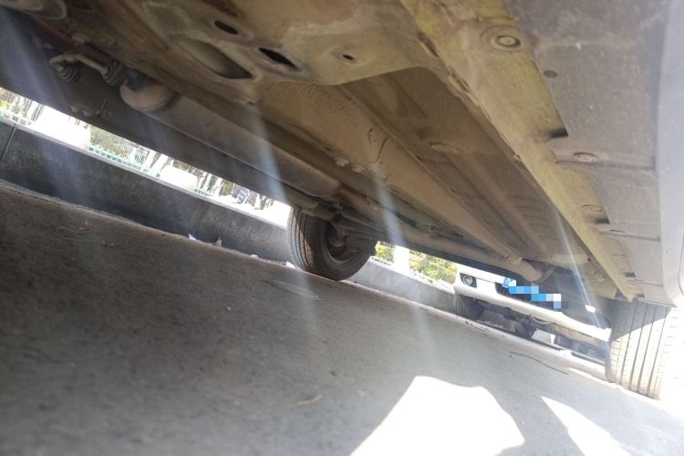 Used Wuling Alvez 2022 1.5L Manual Free-Style Model Chassis Front Left
