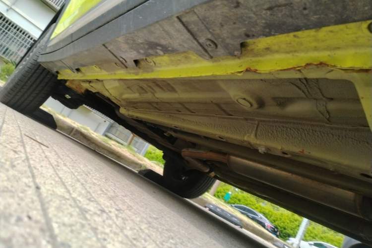 Used Wuling Alvez 2022 1.5L Manual Free-Style Model Chassis Front Right