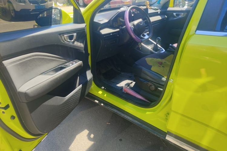 Used Wuling Alvez 2022 1.5L Manual Comfort Version Driver Seat