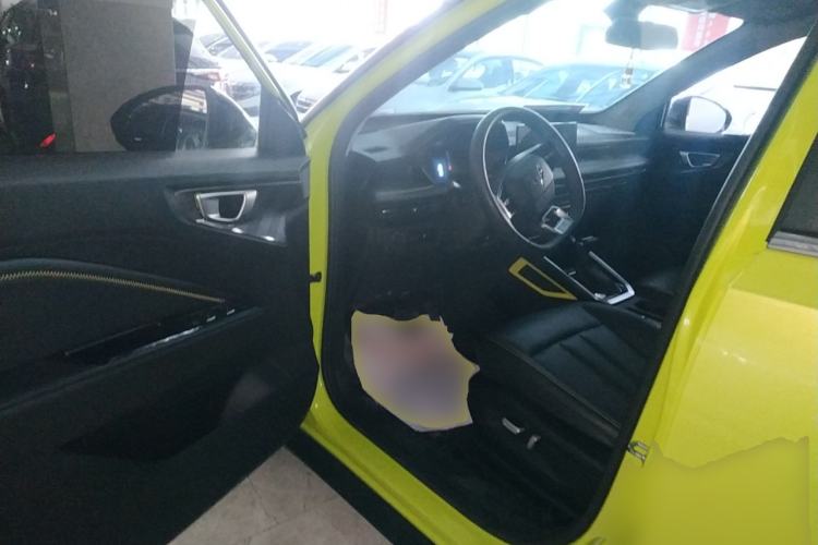 Used Wuling Alvez 2022 1.5T CVT Trendy & Cool Edition Driver Seat