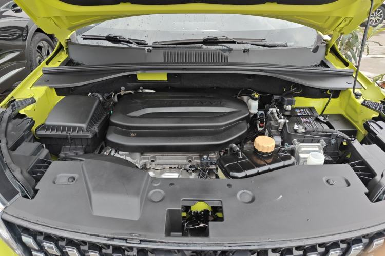 Used Wuling Alvez 2022 1.5L CVT Comfort Edition Engine Bay