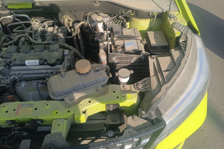 Used Wuling Alvez 2022 1.5L Manual Free-Style Model Engine Bay Left