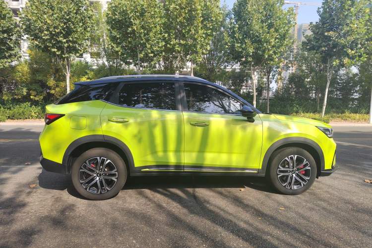 Used Wuling Alvez 2022 1.5T CVT Trendy & Cool Edition Exterior 2