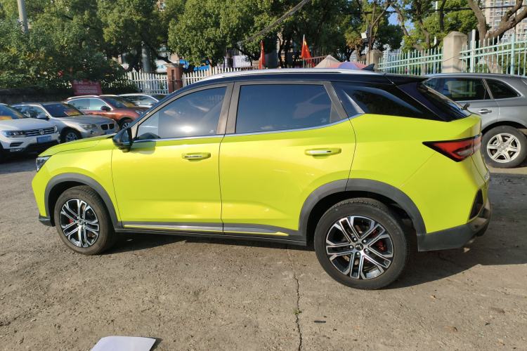 Used Wuling Alvez 2022 1.5T CVT Trendy & Cool Edition Exterior 3