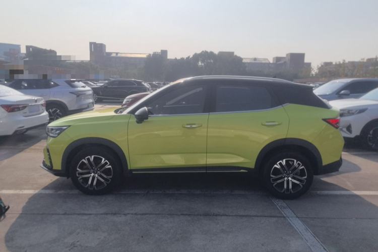Used Wuling Alvez 2022 1.5T CVT Trendy & Cool Edition Exterior 3