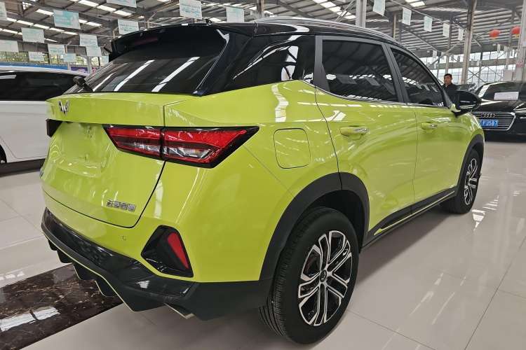 Used Wuling Alvez 2022 1.5T CVT Trendy & Cool Edition Exterior 3