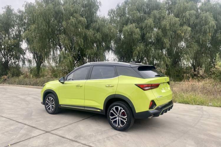 Used Wuling Alvez 2022 1.5T CVT Trendy & Cool Edition Exterior 3