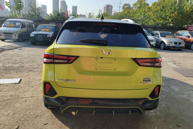 Used Wuling Alvez 2022 1.5T CVT Trendy & Cool Edition Exterior 4