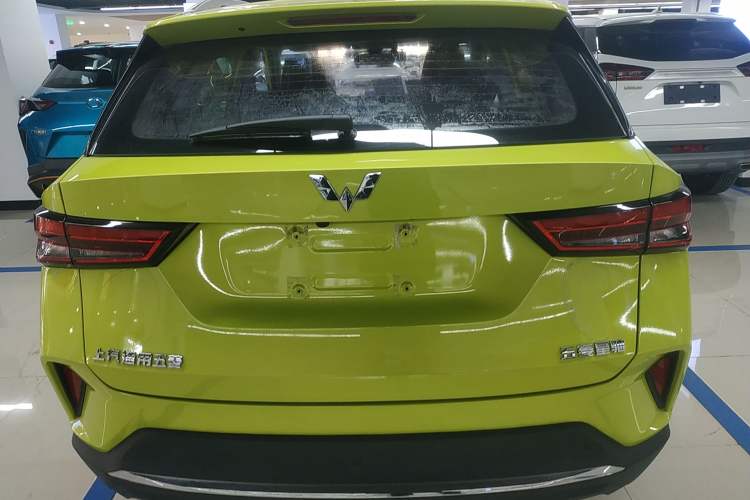 Used Wuling Alvez 2022 1.5L CVT Comfort Edition Exterior 4