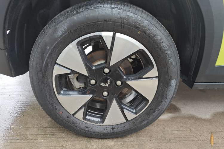 Used Wuling Alvez 2022 1.5L CVT Comfort Edition Exterior 5