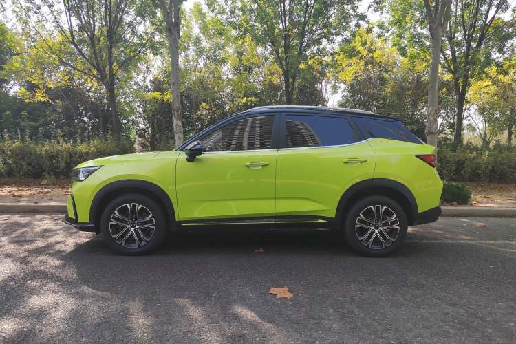 Used Wuling Alvez 2022 1.5T CVT Trendy & Cool Edition Exterior 5