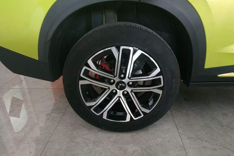 Used Wuling Alvez 2022 1.5T CVT Trendy & Cool Edition Exterior 5