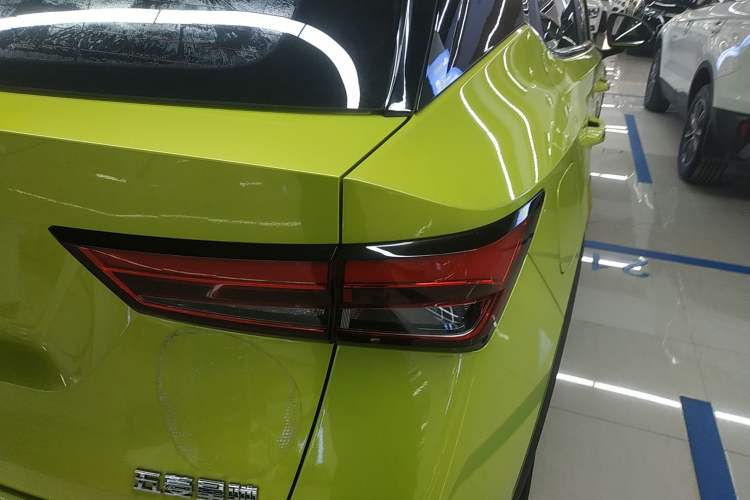Used Wuling Alvez 2022 1.5L CVT Comfort Edition Exterior 6