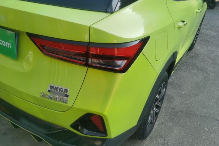 Used Wuling Alvez 2022 1.5T CVT Trendy & Cool Edition Exterior 6