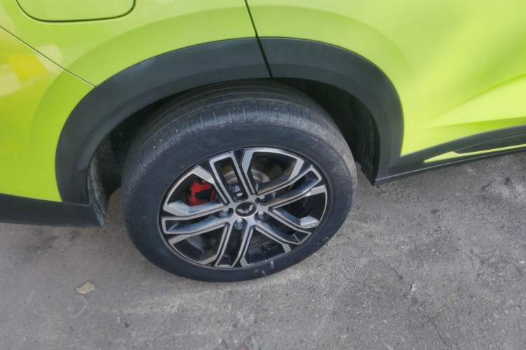 Used Wuling Alvez 2022 1.5T CVT Trendy & Cool Edition Exterior 8