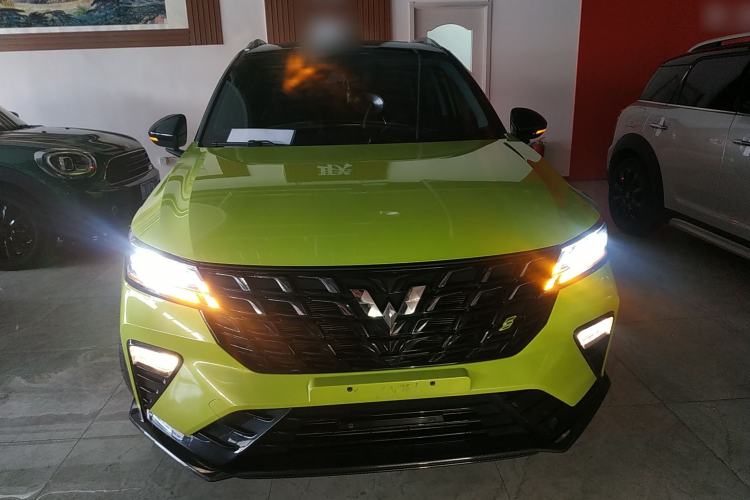 Used Wuling Alvez 2022 1.5T CVT Trendy & Cool Edition Front