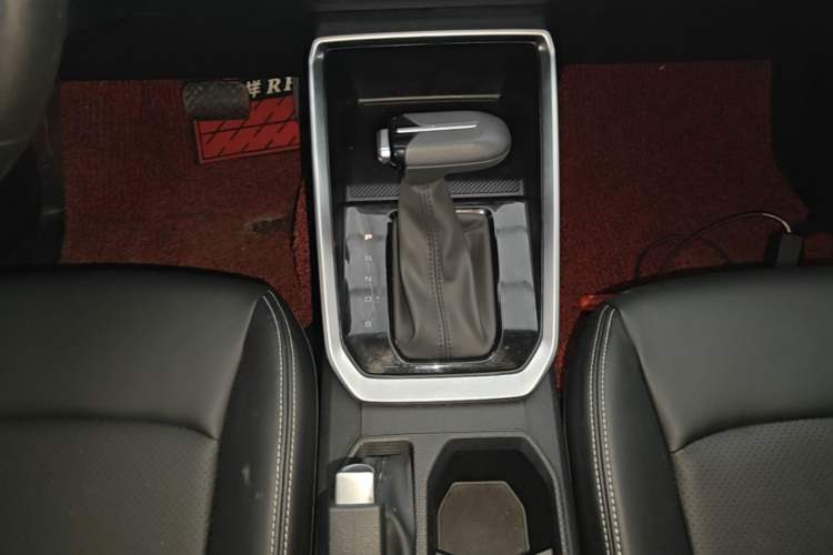 Used Wuling Alvez 2022 1.5L CVT Comfort Edition Gear Lever