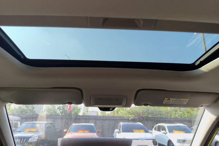 Used Wuling Alvez 2022 1.5T CVT Trendy & Cool Edition Headliner