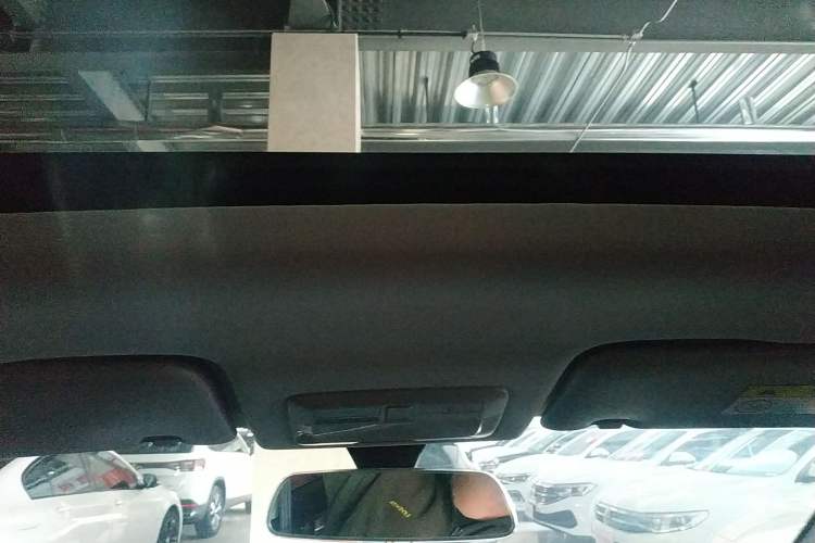 Used Wuling Alvez 2022 1.5T CVT Trendy & Cool Edition Headliner