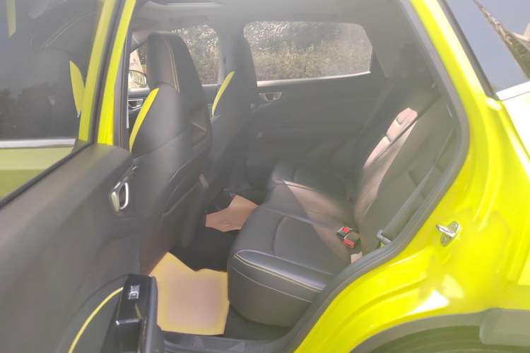 Used Wuling Alvez 2022 1.5T CVT Trendy & Cool Edition Interior 1