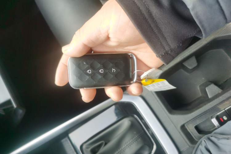 Used Wuling Alvez 2022 1.5T CVT Trendy & Cool Edition Interior 1