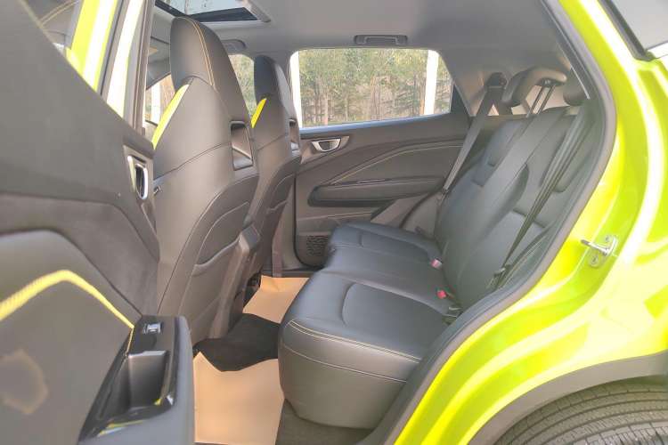 Used Wuling Alvez 2022 1.5T CVT Trendy & Cool Edition Interior 1