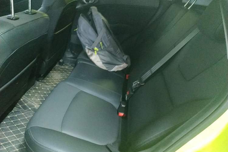 Used Wuling Alvez 2022 1.5L CVT Comfort Edition Interior 4