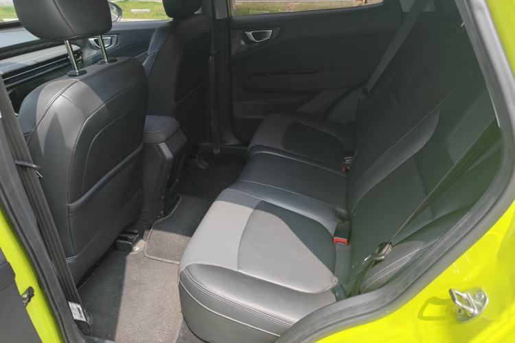 Used Wuling Alvez 2022 1.5L CVT Comfort Edition Interior 6