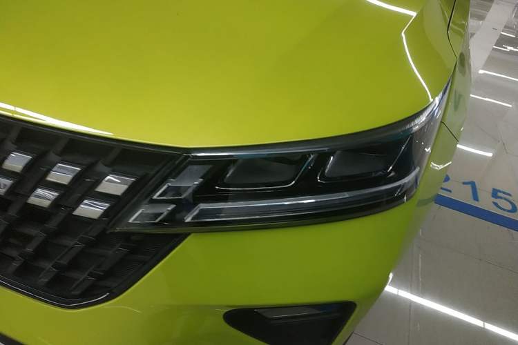 Used Wuling Alvez 2022 1.5L CVT Comfort Edition Left Front Headlight