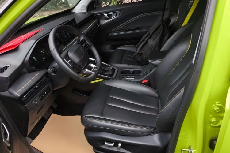 Used Wuling Alvez 2022 1.5T CVT Trendy & Cool Edition Left Front Seat