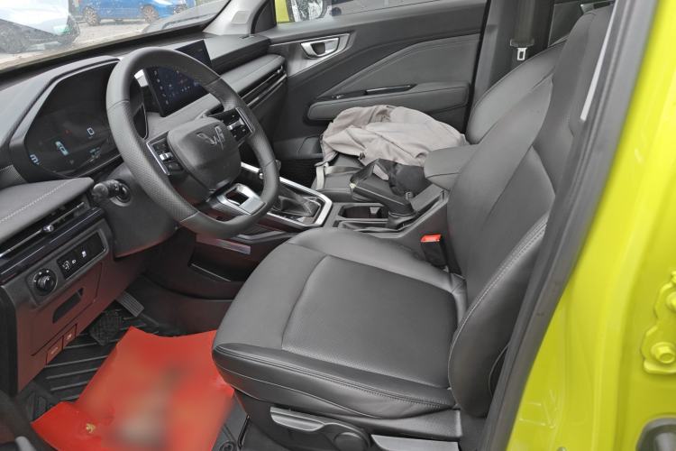 Used Wuling Alvez 2022 1.5L CVT Comfort Edition Left Front Seat