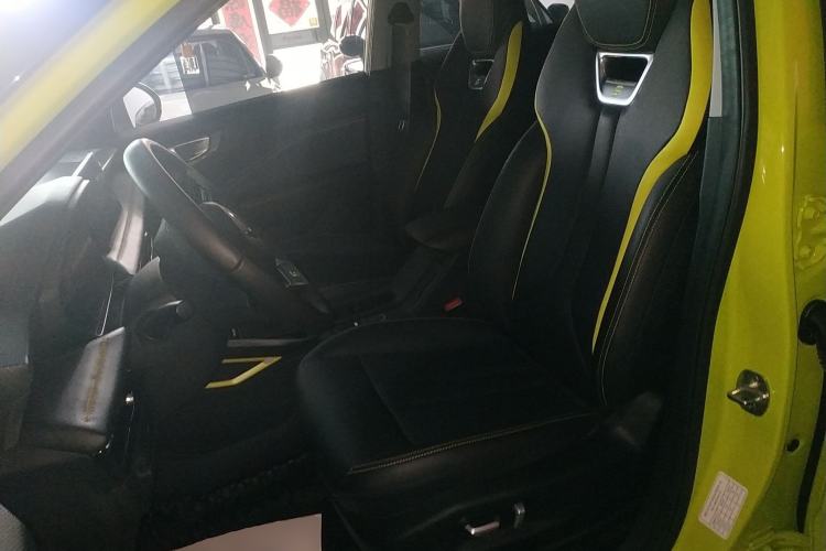 Used Wuling Alvez 2022 1.5T CVT Trendy & Cool Edition Left Front Seat