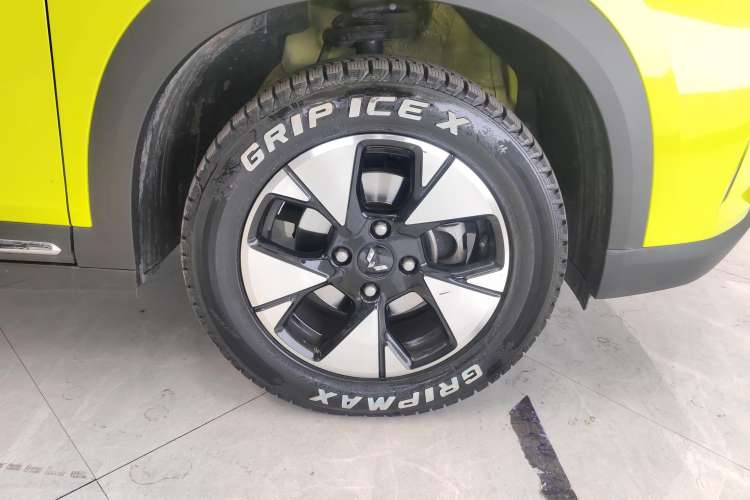 Used Wuling Alvez 2022 1.5L CVT Comfort Edition Left Front Wheel Hub