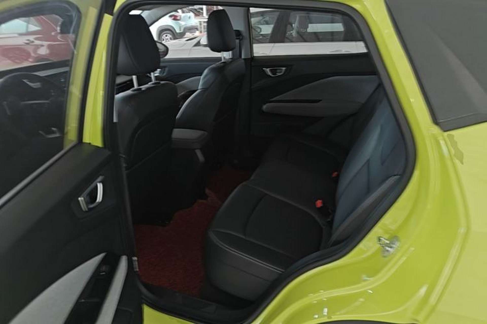 Used Wuling Alvez 2022 1.5L CVT Comfort Edition Left Rear Seat