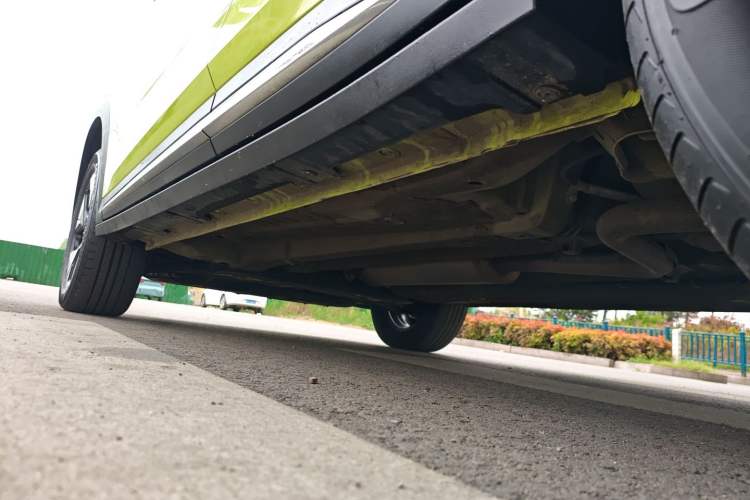 Used Wuling Alvez 2022 1.5L CVT Comfort Edition Left Side Sill
